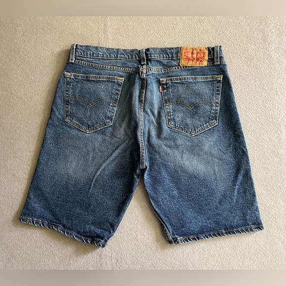 Levi’s 505 Men’s Loose Straight Denim Shorts Size 36 Blue Medium Wash Casual - Picture 2 of 6